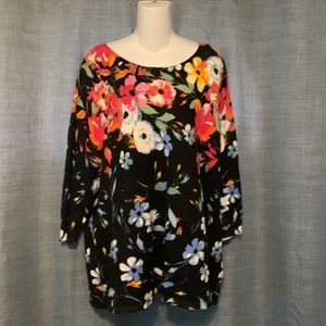 Ladies size 1X Joseph A Woman Pretty Floral Sweater